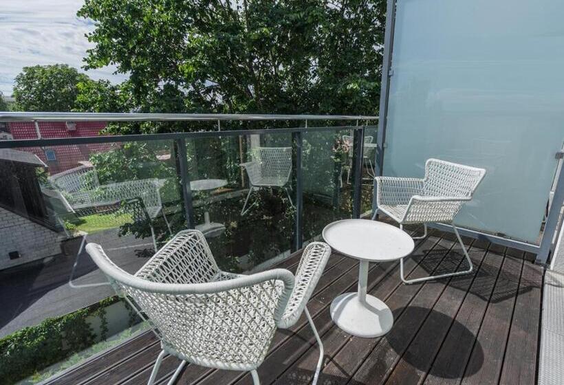 پانسیون Aisa 39 Double Room With Balcony Near Pärnu Beach