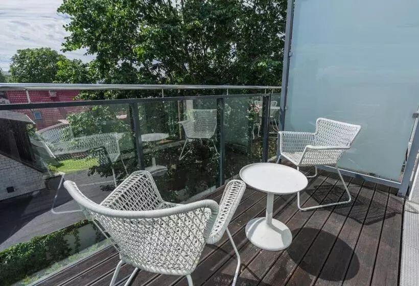 پانسیون Aisa 39 Double Room With Balcony Near Pärnu Beach