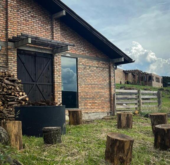 Пансион Monte Sião Châteu