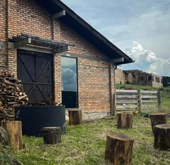 Majatalo Monte Sião Châteu