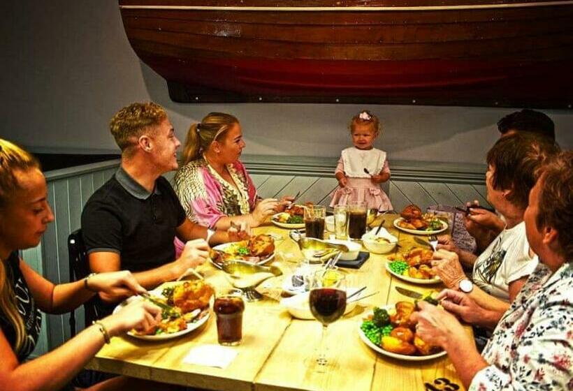 אתר נופש Lakeside Holiday Park