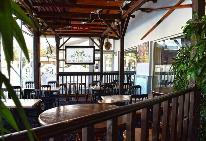 אתר נופש Lakeside Holiday Park