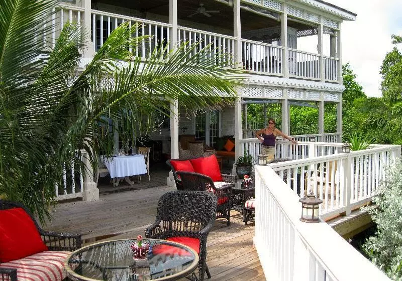 ベッドアンドブレックファースト A Stone's Throw Away