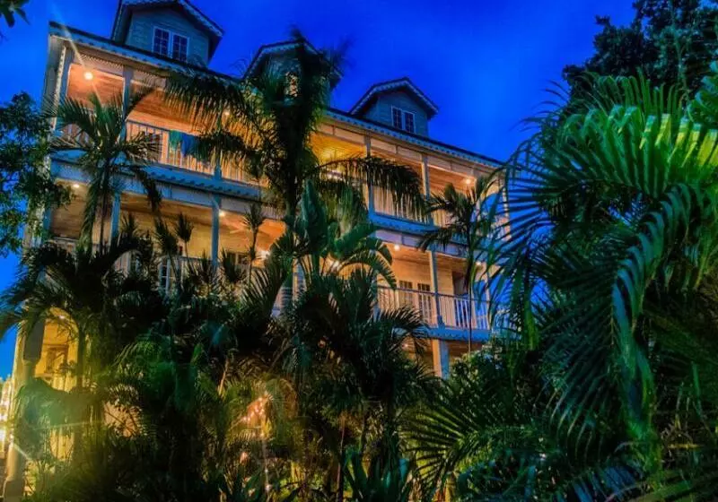 ベッドアンドブレックファースト A Stone's Throw Away