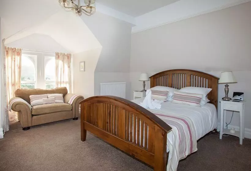 ベッドアンドブレックファースト Braddon Hall