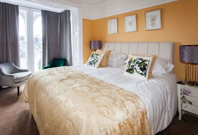 ベッドアンドブレックファースト Braddon Hall