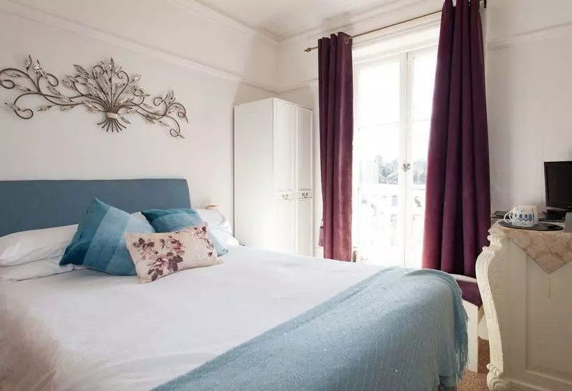 ベッドアンドブレックファースト Braddon Hall