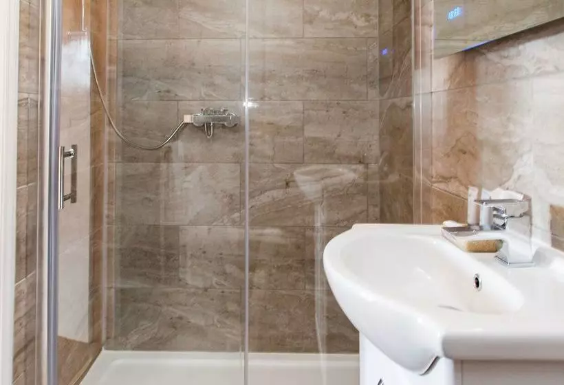 ベッドアンドブレックファースト Braddon Hall