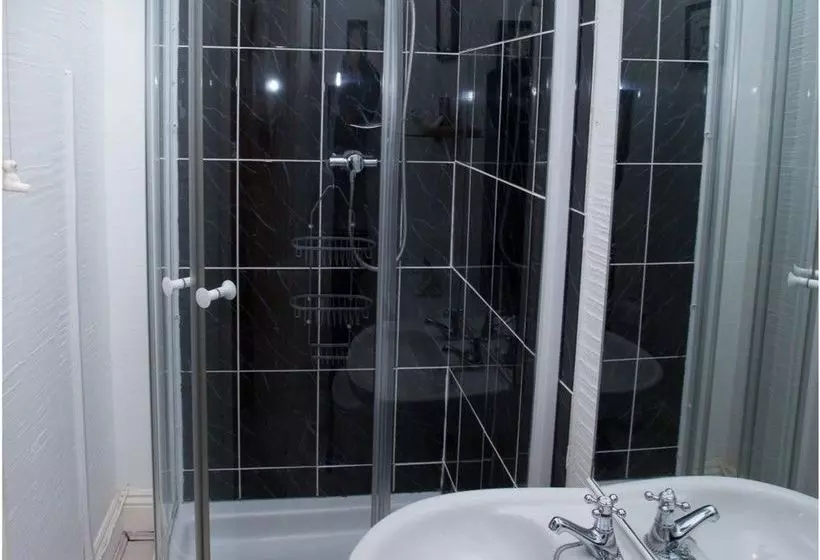 ベッドアンドブレックファースト Braddon Hall