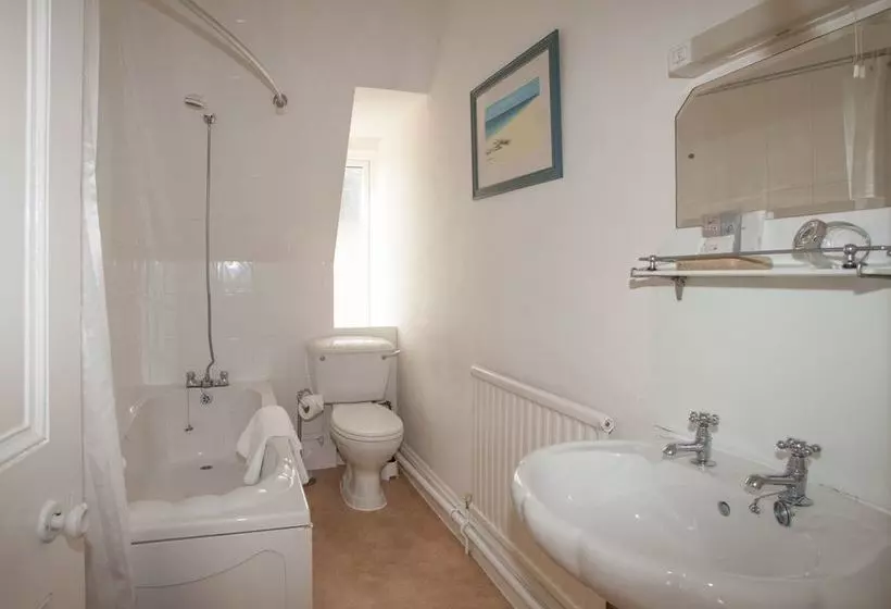 ベッドアンドブレックファースト Braddon Hall