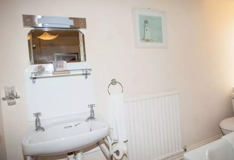 ベッドアンドブレックファースト Braddon Hall