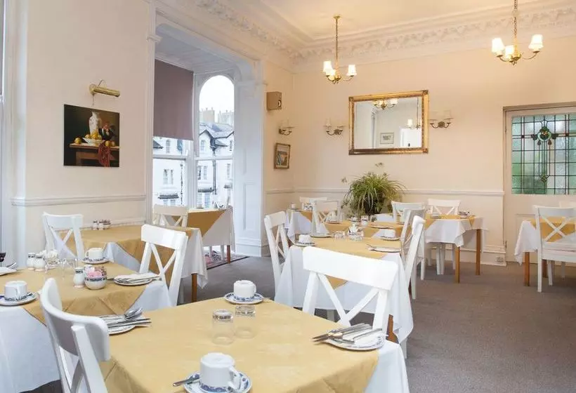 ベッドアンドブレックファースト Braddon Hall