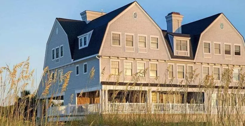 住宿加早餐  Elizabeth Pointe Lodge