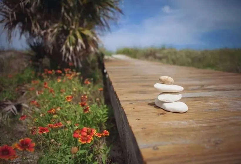 住宿加早餐  Elizabeth Pointe Lodge