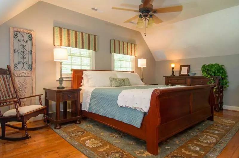 ベッドアンドブレックファースト Hillbrook Inn & Spa