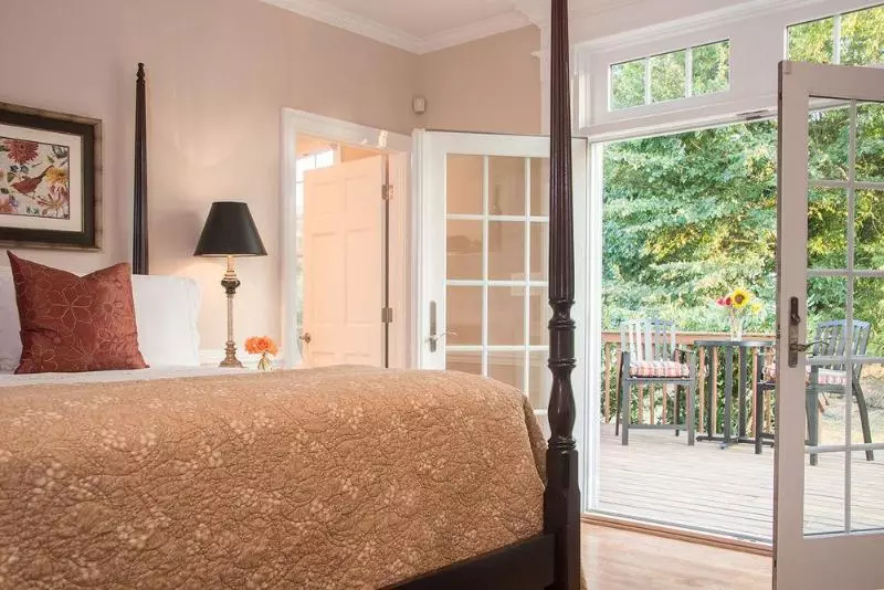 ベッドアンドブレックファースト Hillbrook Inn & Spa