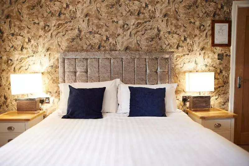 ベッドアンドブレックファースト Hope And Anchor