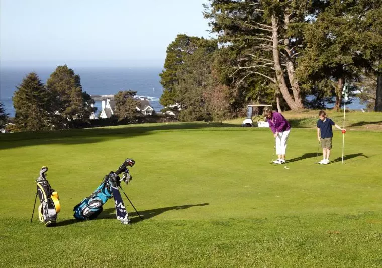 민박 Little River Inn