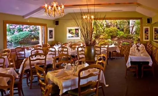 민박 Little River Inn