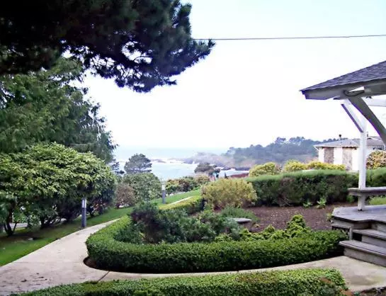 민박 Little River Inn