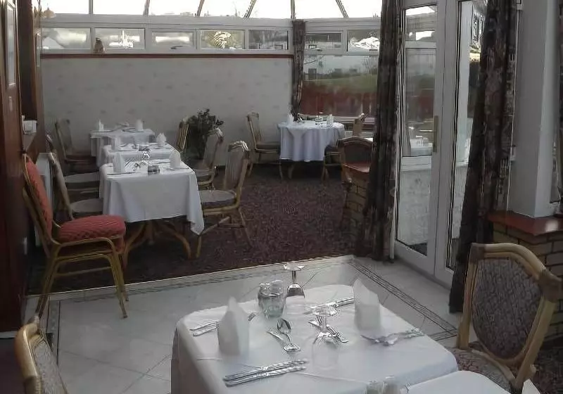 مبيت وإفطار Morefield Motel