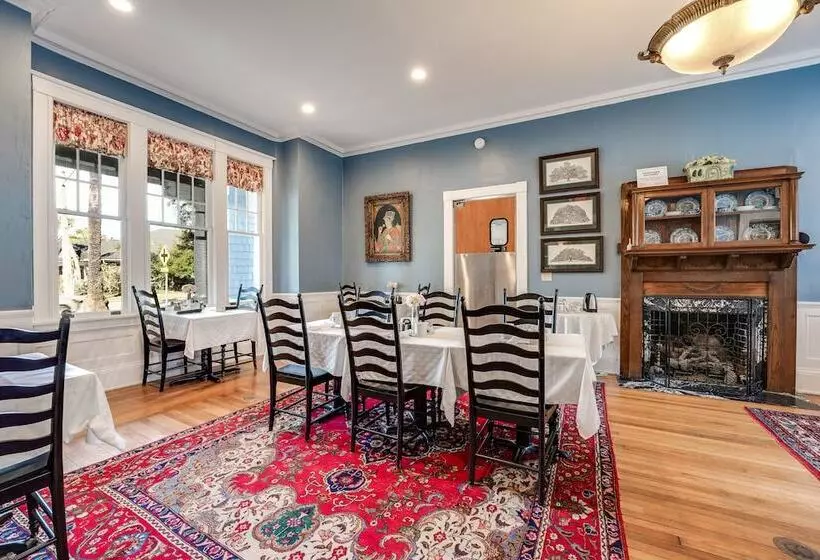 Bed and Breakfast Riverdale Inn