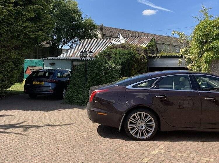 مبيت وإفطار Shawlee Cottage