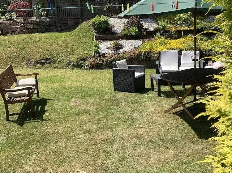 ベッドアンドブレックファースト Shawlee Cottage