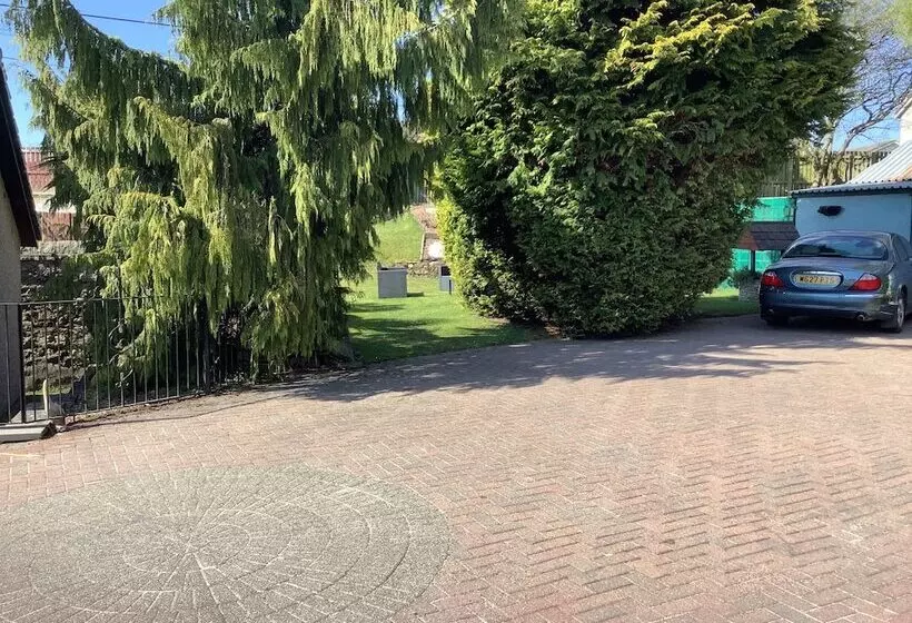 ベッドアンドブレックファースト Shawlee Cottage