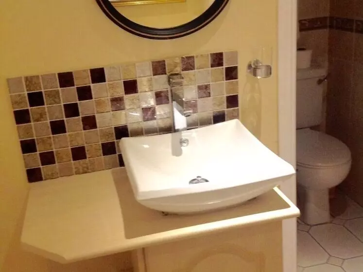 ベッドアンドブレックファースト Shawlee Cottage