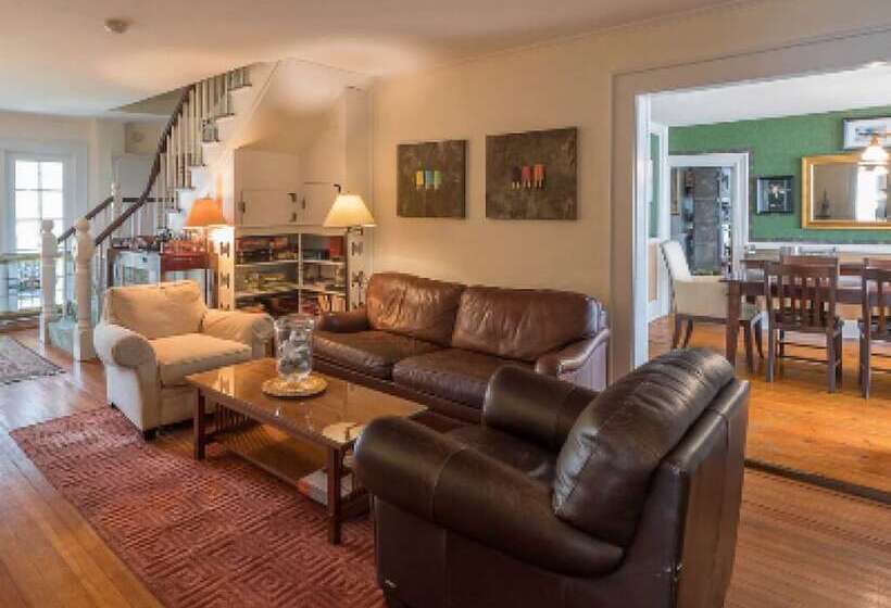 住宿加早餐  Snug Cottage