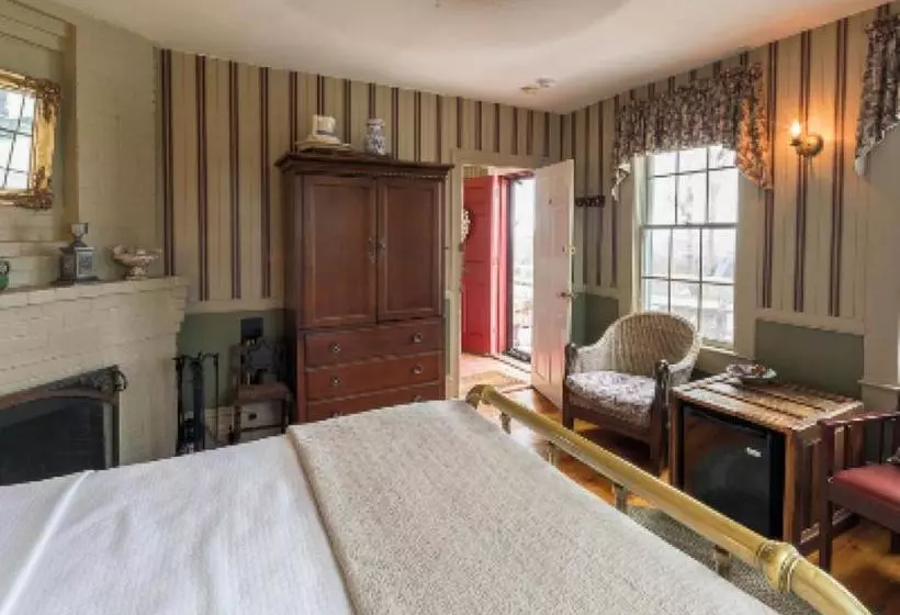 تختخواب و صبحانه Snug Cottage