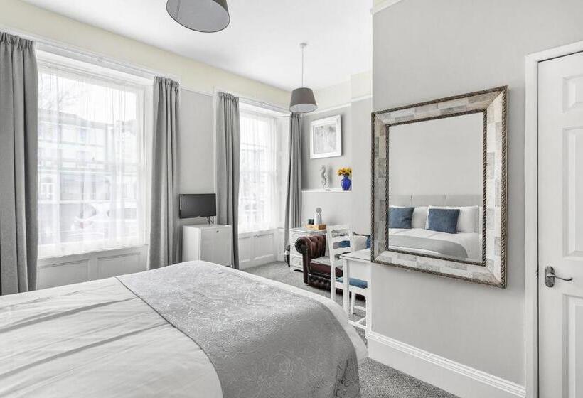 Bed and Breakfast South View