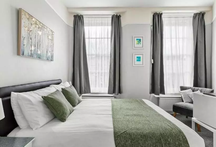 Bed and Breakfast South View