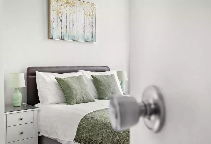 Bed and Breakfast South View