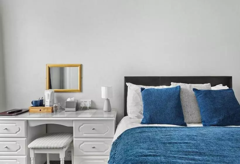 Bed and Breakfast South View