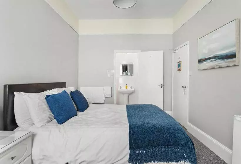 Bed and Breakfast South View