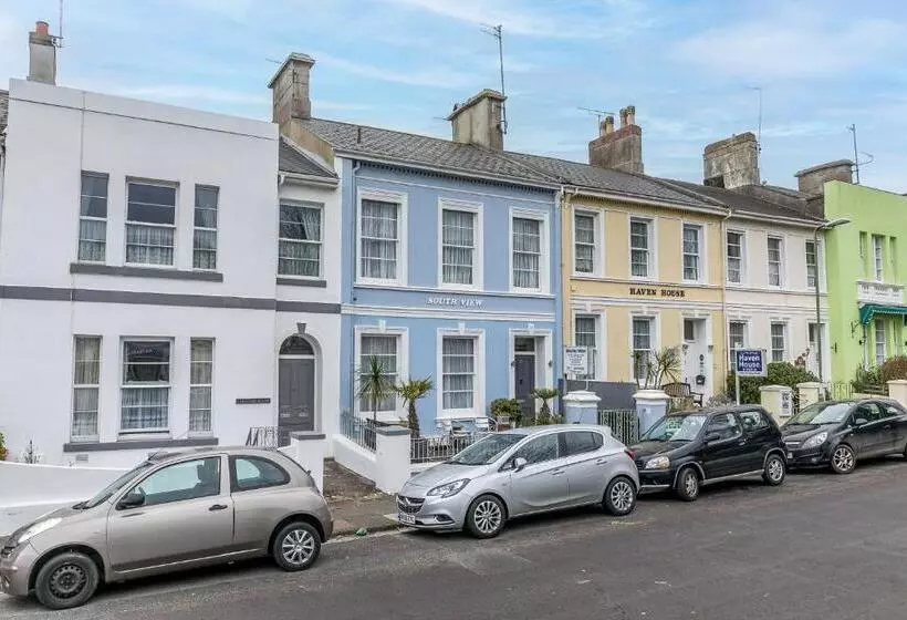 Bed and Breakfast South View