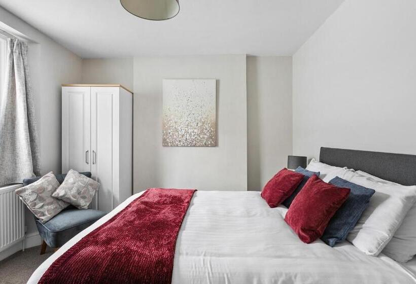 Bed and Breakfast South View