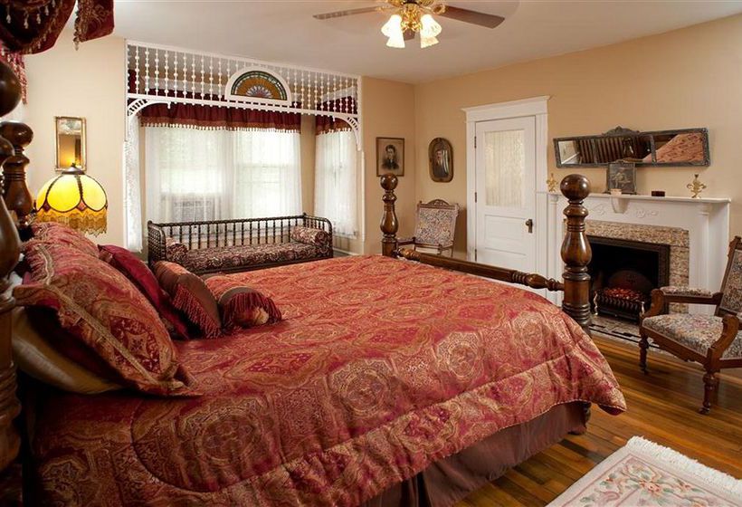 مبيت وإفطار The Historic Morris Harvey House