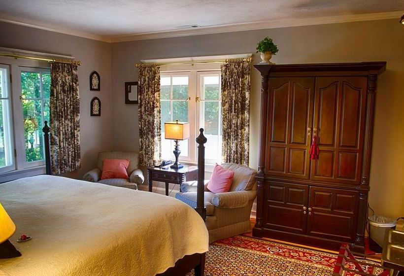 住宿加早餐  The Willows