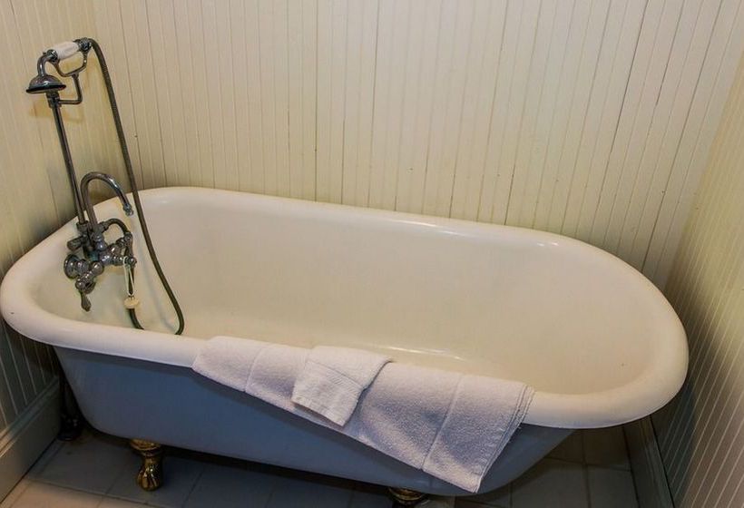 住宿加早餐  The Willows