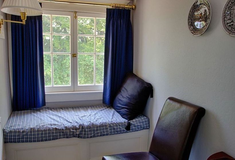 住宿加早餐  The Willows