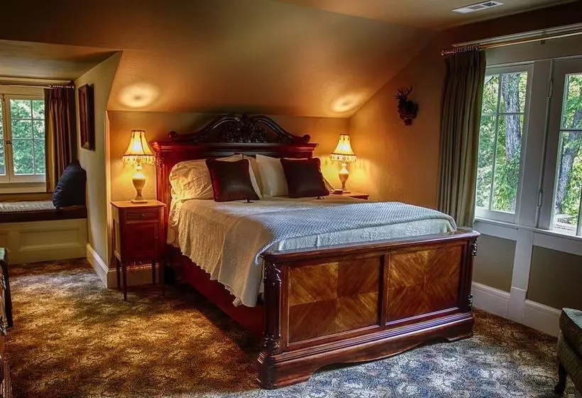 ベッドアンドブレックファースト The Willows