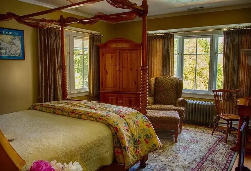 ベッドアンドブレックファースト The Willows