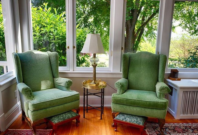 住宿加早餐  The Willows