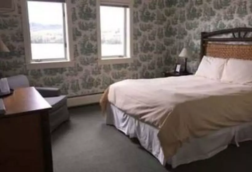 ベッドアンドブレックファースト Willoughvale Inn