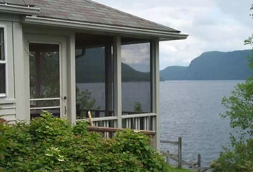 ベッドアンドブレックファースト Willoughvale Inn