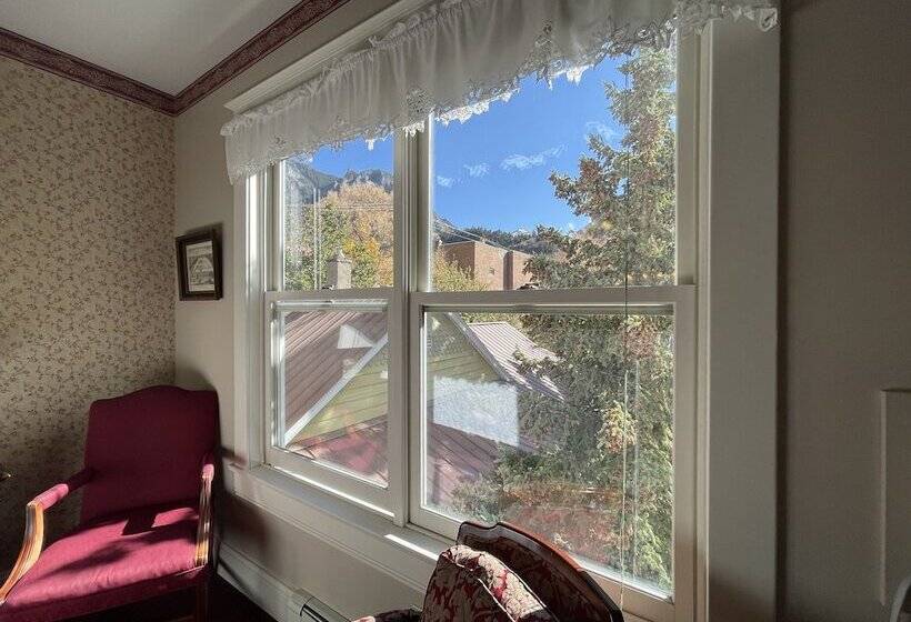 צימר China Clipper Inn