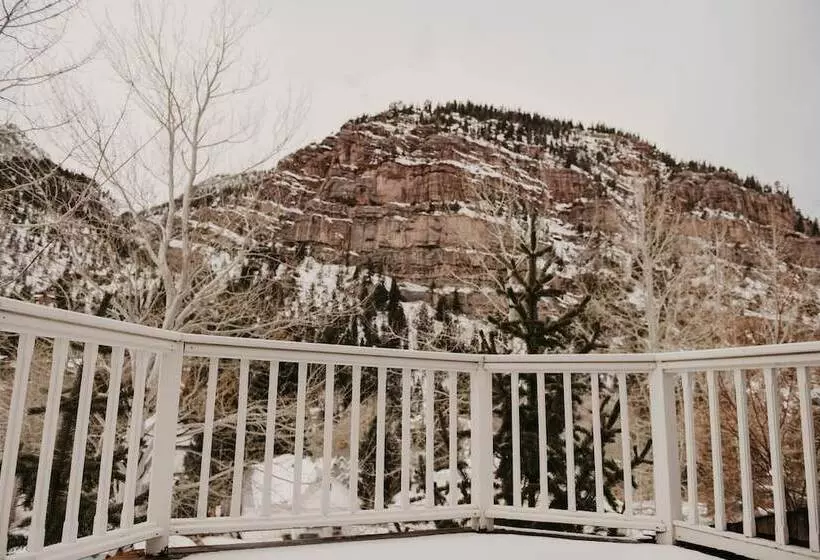 Bed and Breakfast China Clipper Inn